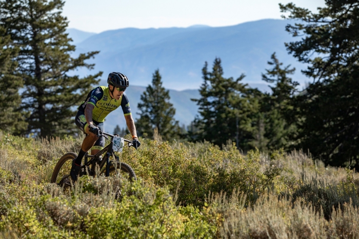 Dan Mahlum on the best of Park CIty singletrack in the 2019 Park City Point to Point. Photo by Jay Dash Photography