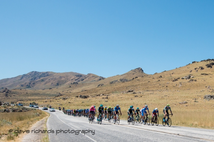 The pace starts to pick up as the riders  stretch out along Antelope Island. Stage 3 - Antelope Island State Park to North Salt Lake City, 2019 LHM Tour of Utah (Photo by Dave Richards, daverphoto.com)