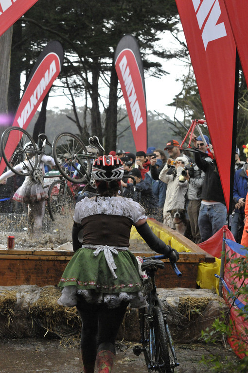 A Report from the 2011 Single Speed Cyclocross World Championships (SSXCWC)