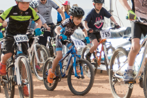The junior kids start at the Desert Rampage Intermountain Cup on March 5, 2016. Photo by Angie Harker. Find more photos at selective-vision.com