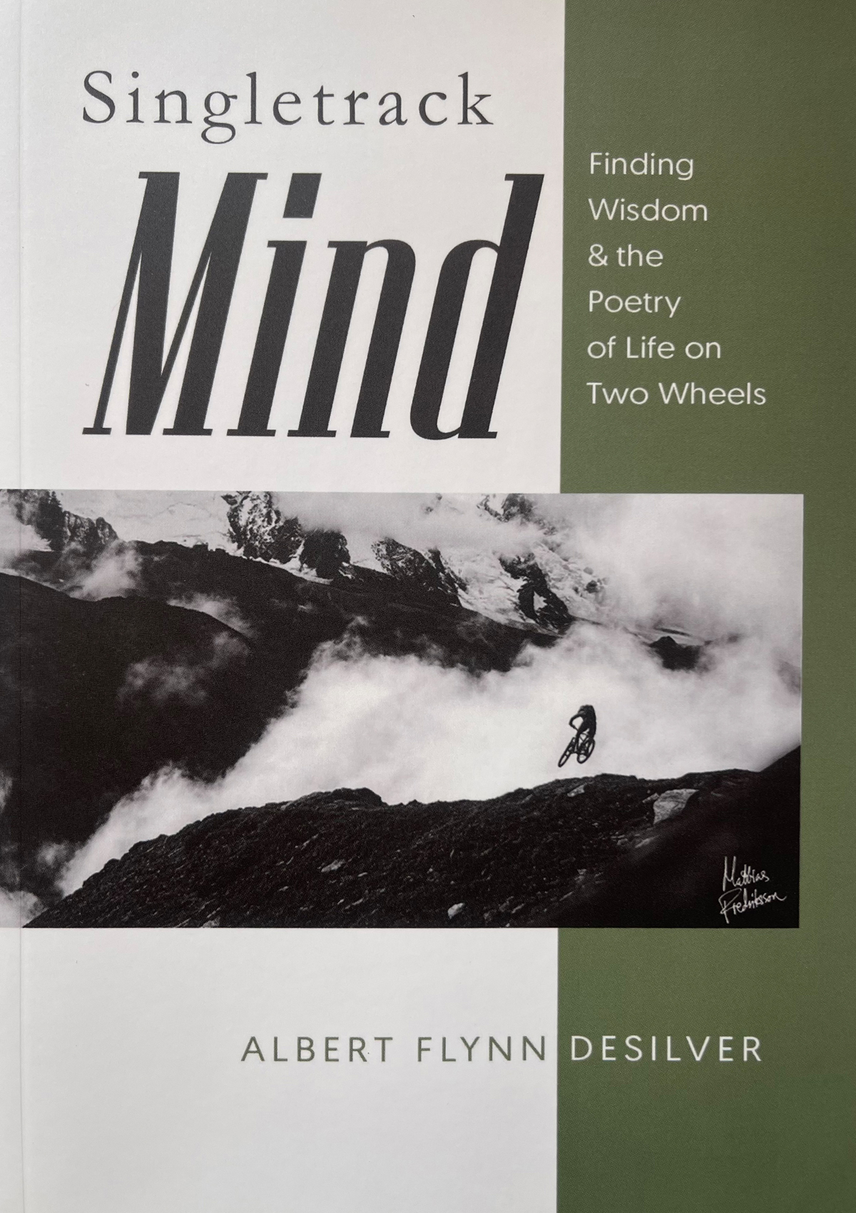 Book Review: Singletrack Mind Connects the Rider to the Earth